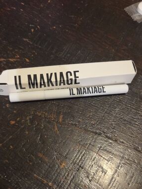IL MAKIAGE Black Liquid Eyeliner